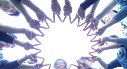 上海著名设计公司，从事VI设计，样本设计，画册设计，包装设计，平面广告设计，海报设计，台历等平面设计，办公室，公寓，别墅，展示厅，展览会，专卖店，形象店，道具的设计，生产，制作，安装服务等空间设计，同时还为客户进行年会，巡展，促销等活动策划，并为客户进行企业宣传片的拍摄以及后期特效制作